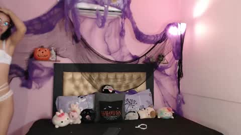 poison_pink online show from 11-02-25, 02:08