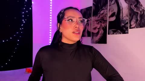 Willow                      Hours 12pm to 630pm Colombian time FRIDAY AND SUNDAY FREE DAYS online show from 12-04-24, 11:35