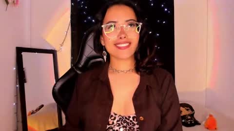 Willow                      Hours 12pm to 630pm Colombian time FRIDAY AND SUNDAY FREE DAYS online show from 01-23-25, 05:42