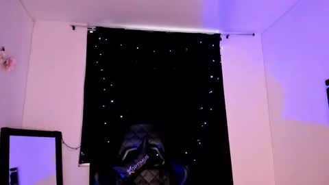 Willow                      Hours 12pm to 630pm Colombian time FRIDAY AND SUNDAY FREE DAYS online show from 02-12-25, 09:54