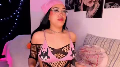 Willow                      Hours 12pm to 630pm Colombian time FRIDAY AND SUNDAY FREE DAYS online show from 02-13-25, 09:49