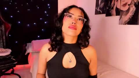 Willow                      Hours 12pm to 630pm Colombian time FRIDAY AND SUNDAY FREE DAYS online show from 02-19-25, 08:41