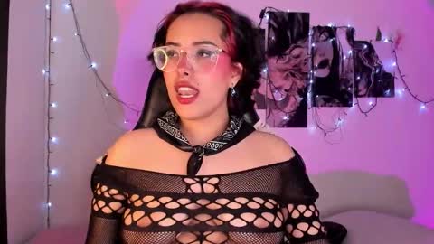 Willow                      Hours 12pm to 630pm Colombian time FRIDAY AND SUNDAY FREE DAYS online show from 09-22-25, 05:37