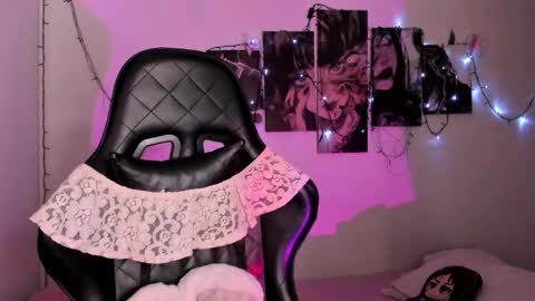 Snapshot of poison_willow chatting on 11-09-25, 05:33 Willow Hours 12pm to 630pm Colombian time FRIDAY AND SUNDAY FREE DAYS online show from 11-09-25, 05:33