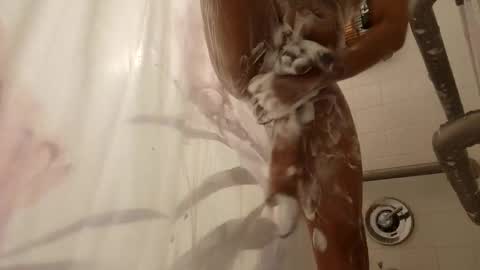 Polebee online show from 01-05-25, 04:58