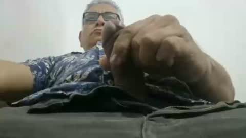 poli online show from 10-26-25, 11:42