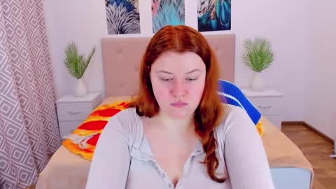 Snapshot of polinasallivan chatting on 12-18-24, 08:20 Polina online show from 12-18-24, 08:20