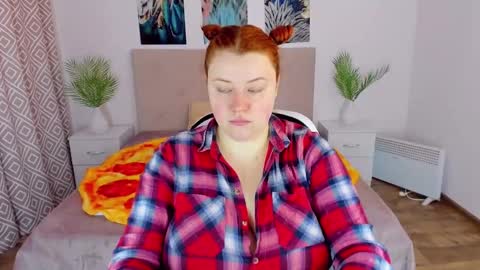 Snapshot of polinasallivan chatting on 01-30-25, 08:43 Polina online show from 01-30-25, 08:43