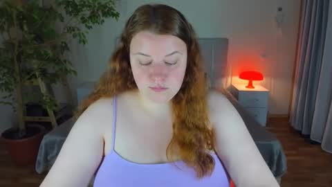 Snapshot of polinasallivan chatting on 09-26-25, 05:50 Polina online show from 09-26-25, 05:50