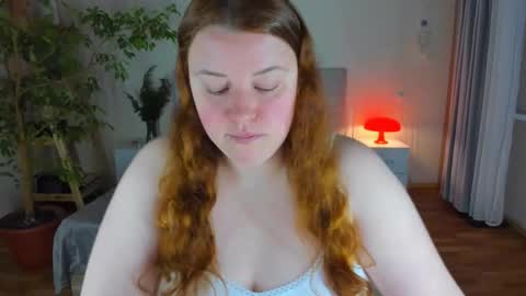 Snapshot of polinasallivan chatting on 09-30-25, 02:55 Polina online show from 09-30-25, 02:55