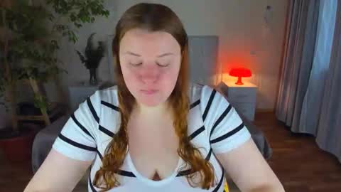 Snapshot of polinasallivan chatting on 10-01-25, 02:23 Polina online show from 10-01-25, 02:23