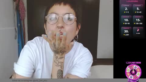 Snapshot of poly_mer chatting on 02-12-25, 08:50 Poly online show from 02-12-25, 08:50