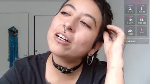 Snapshot of poly_mer chatting on 02-25-25, 06:42 Poly online show from 02-25-25, 06:42