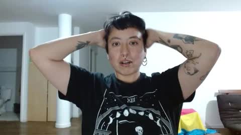 Snapshot of poly_mer chatting on 12-16-25, 12:26 Poly online show from 12-16-25, 12:26