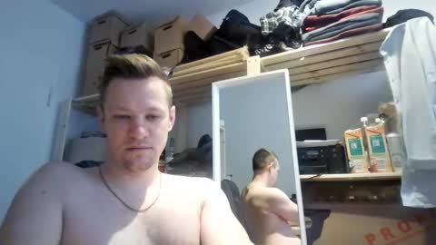 pommesmiteiscreme online show from 02-15-26, 08:13