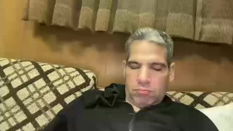 Snapshot of ponchynyc chatting on 10-10-25, 05:39 PONCH online show from 10-10-25, 05:39