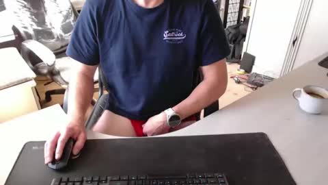 Snapshot of poodledude chatting on 09-27-25, 09:25 Dave online show from 09-27-25, 09:25