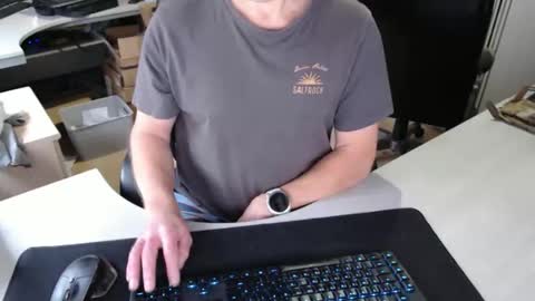 Snapshot of poodledude chatting on 10-21-25, 08:59 Dave online show from 10-21-25, 08:59