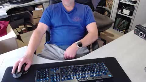 Snapshot of poodledude chatting on 11-12-25, 11:10 Dave online show from 11-12-25, 11:10