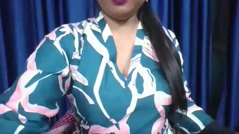 poojalady online show from 11-13-25, 04:50