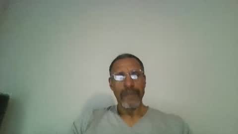 Snapshot of poolguy2496 chatting on 11-25-25, 06:19 poolguy2496 online show from 11-25-25, 06:19