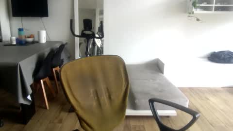 Snapshot of popopo00 chatting on 10-16-25, 03:13 popopo0 online show from 10-16-25, 03:13