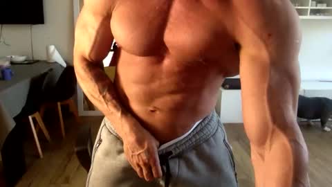 Snapshot of popopo00 chatting on 11-24-25, 03:23 popopo0 online show from 11-24-25, 03:23