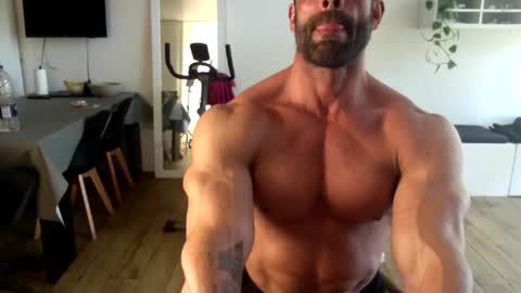 Snapshot of popopo00 chatting on 11-25-25, 05:24 popopo0 online show from 11-25-25, 05:24