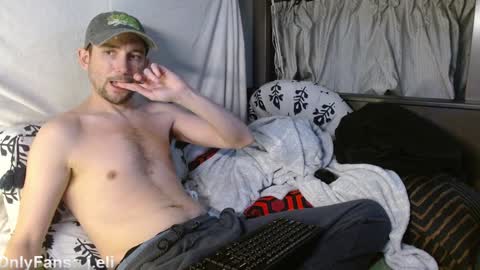 Snapshot of poppunk4life chatting on 01-05-25, 10:19 Kyle online show from 01-05-25, 10:19