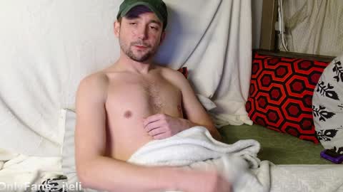 Snapshot of poppunk4life chatting on 01-06-25, 08:35 Kyle online show from 01-06-25, 08:35