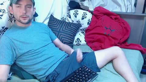 Snapshot of poppunk4life chatting on 01-08-25, 08:18 Kyle online show from 01-08-25, 08:18