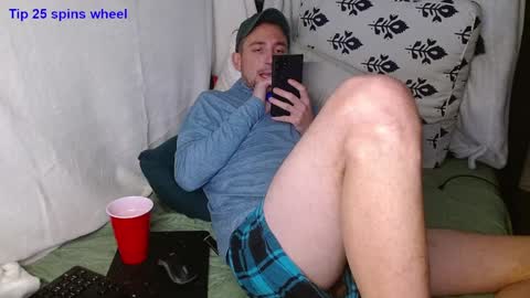 Snapshot of poppunk4life chatting on 01-19-25, 07:36 Kyle online show from 01-19-25, 07:36