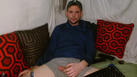 Snapshot of poppunk4life chatting on 01-21-25, 07:47 Kyle online show from 01-21-25, 07:47