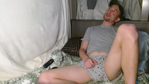 Snapshot of poppunk4life chatting on 02-22-25, 06:17 Kyle online show from 02-22-25, 06:17