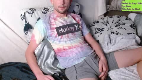 Snapshot of poppunk4life chatting on 03-09-25, 04:49 Kyle online show from 03-09-25, 04:49