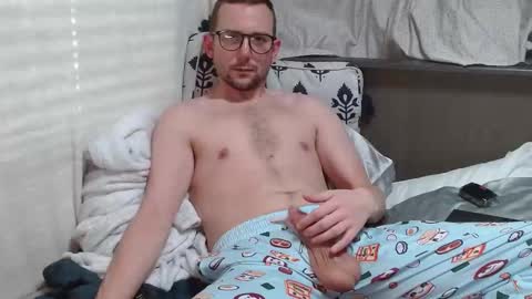 Snapshot of poppunk4life chatting on 03-10-25, 02:16 Kyle online show from 03-10-25, 02:16