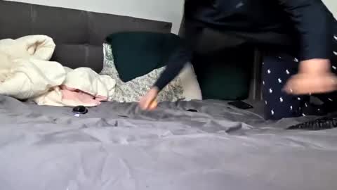 Snapshot of poppunk4life chatting on 09-24-25, 12:25 Kyle online show from 09-24-25, 12:25