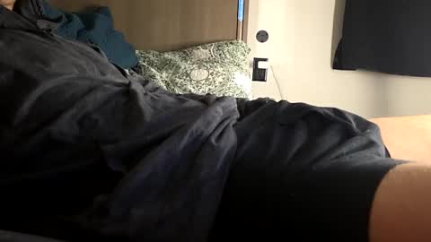 Snapshot of poppunk4life chatting on 10-06-25, 02:31 Kyle online show from 10-06-25, 02:31