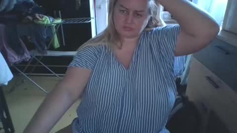 MelissOfficial online show from 02-09-25, 03:23