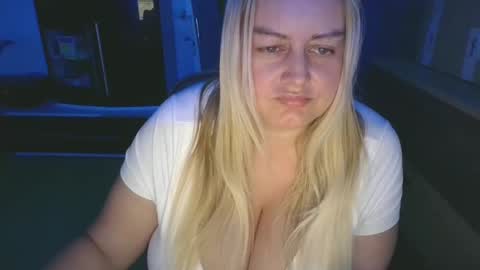 MelissOfficial online show from 02-16-25, 09:27