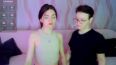 Snapshot of pornostendup chatting on 10-30-25, 08:31 Ana and Tati online show from 10-30-25, 08:31