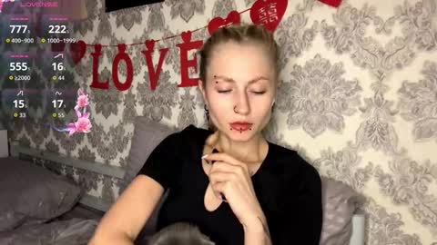  HERES SILVIA AND OlIVIA  WELCOME EVERYONE LOVENSE DOMI REACT TO YOUR TIPS LETS MAKE A GREAT SHOW TOGETHER  online show from 09-19-25, 06:37