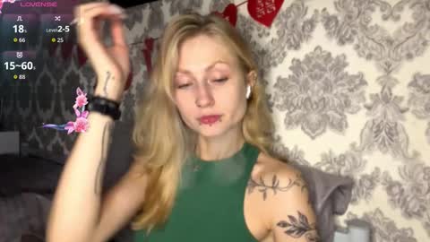  HERES SILVIA AND OlIVIA  WELCOME EVERYONE LOVENSE DOMI REACT TO YOUR TIPS LETS MAKE A GREAT SHOW TOGETHER  online show from 09-20-25, 04:46