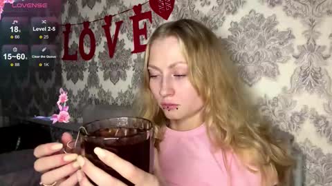  HERES SILVIA AND OlIVIA  WELCOME EVERYONE LOVENSE DOMI REACT TO YOUR TIPS LETS MAKE A GREAT SHOW TOGETHER  online show from 10-26-25, 03:18