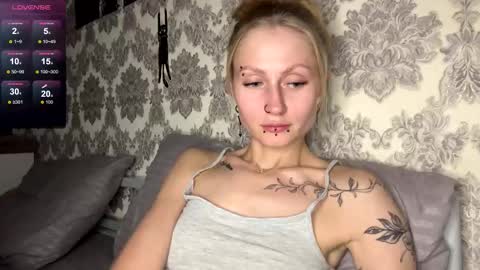  HERES SILVIA AND OlIVIA  WELCOME EVERYONE LOVENSE DOMI REACT TO YOUR TIPS LETS MAKE A GREAT SHOW TOGETHER  online show from 11-16-25, 06:35