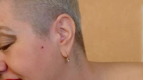 LADY POSH online show from 10-16-25, 08:54