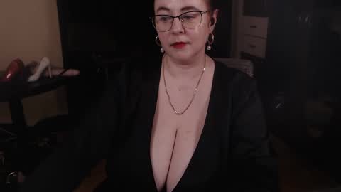 PoshMistres    online show from 12-22-24, 05:12