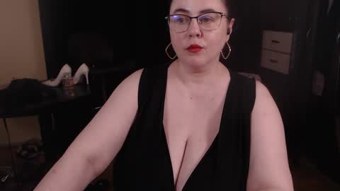 PoshMistres    online show from 03-09-25, 06:28