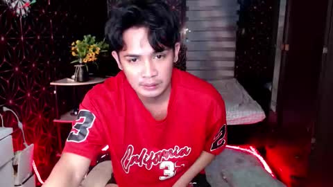 Snapshot of posiedon_cums chatting on 09-14-25, 01:43 VEeeAsian online show from 09-14-25, 01:43