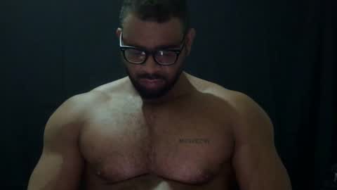 Snapshot of powerdmuscle chatting on 04-07-26, 11:04 powerdmuscle online show from 04-07-26, 11:04